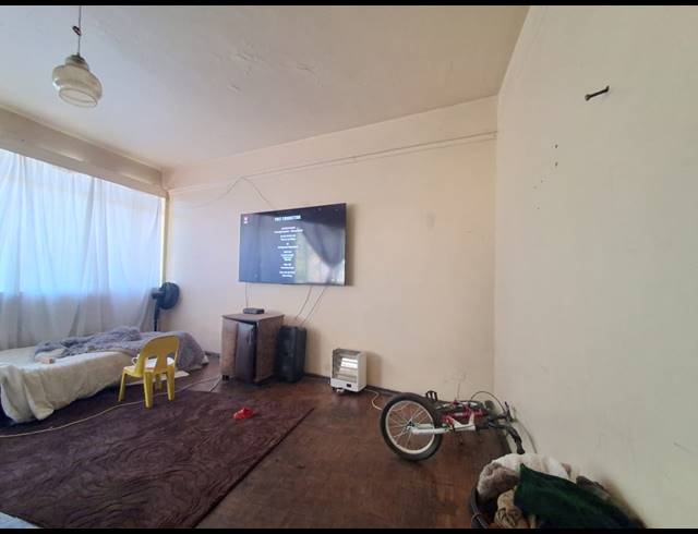 1 BEDROOM FLAT FOR SALE IN VEREENIGING CENTRAL